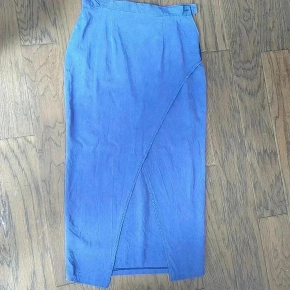 Wrap  Style Skirt - Picture 2 of 9